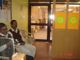 adc8 patients seating at artlife Delhi Centre